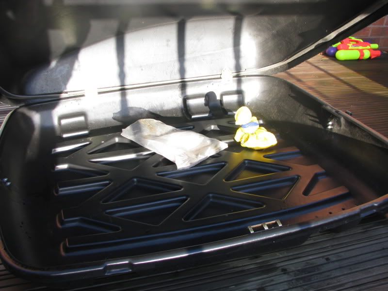 Halfords roof box reduced to £30 Leics Retro Rides